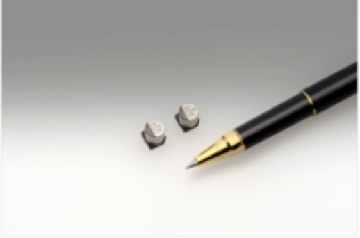 ※125℃低溫ESR規(guī)定品“UCH”<br>Φ6.3×7.7L尺寸中，相比現(xiàn)有品具有ESR減少了75%的特長(zhǎng)。
